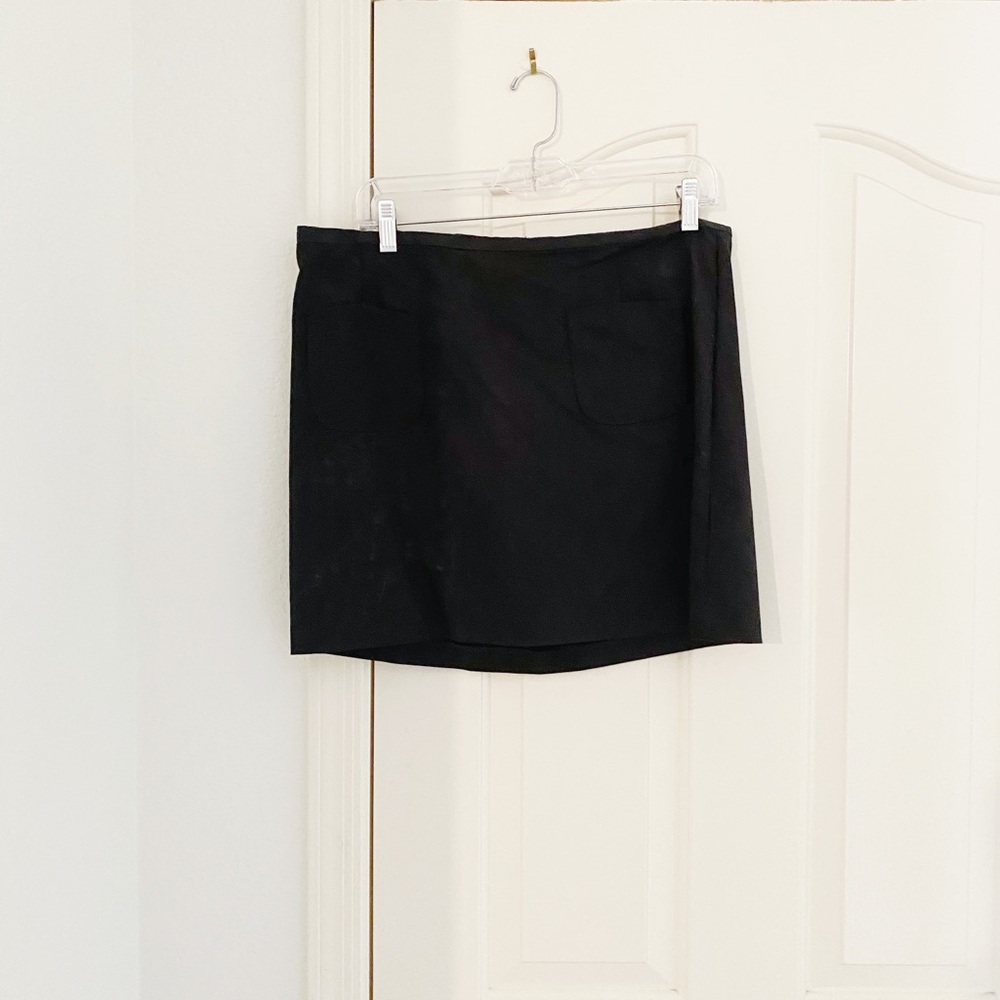 H&M Black Mini Skirt